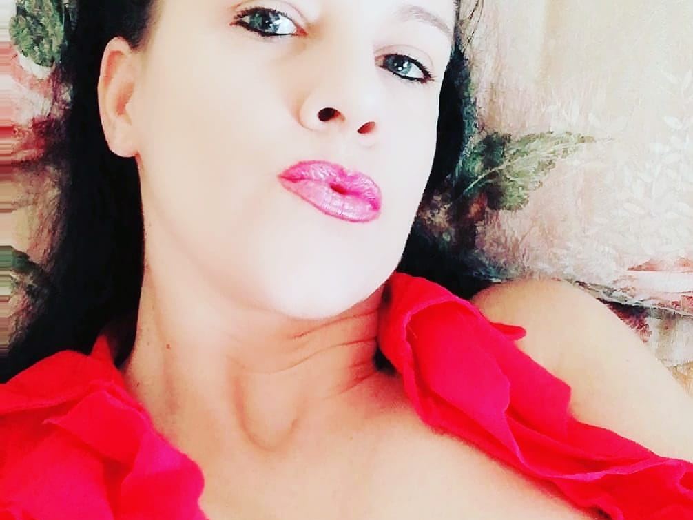 Imagen de perfil de modelo de cámara web de LADYALE