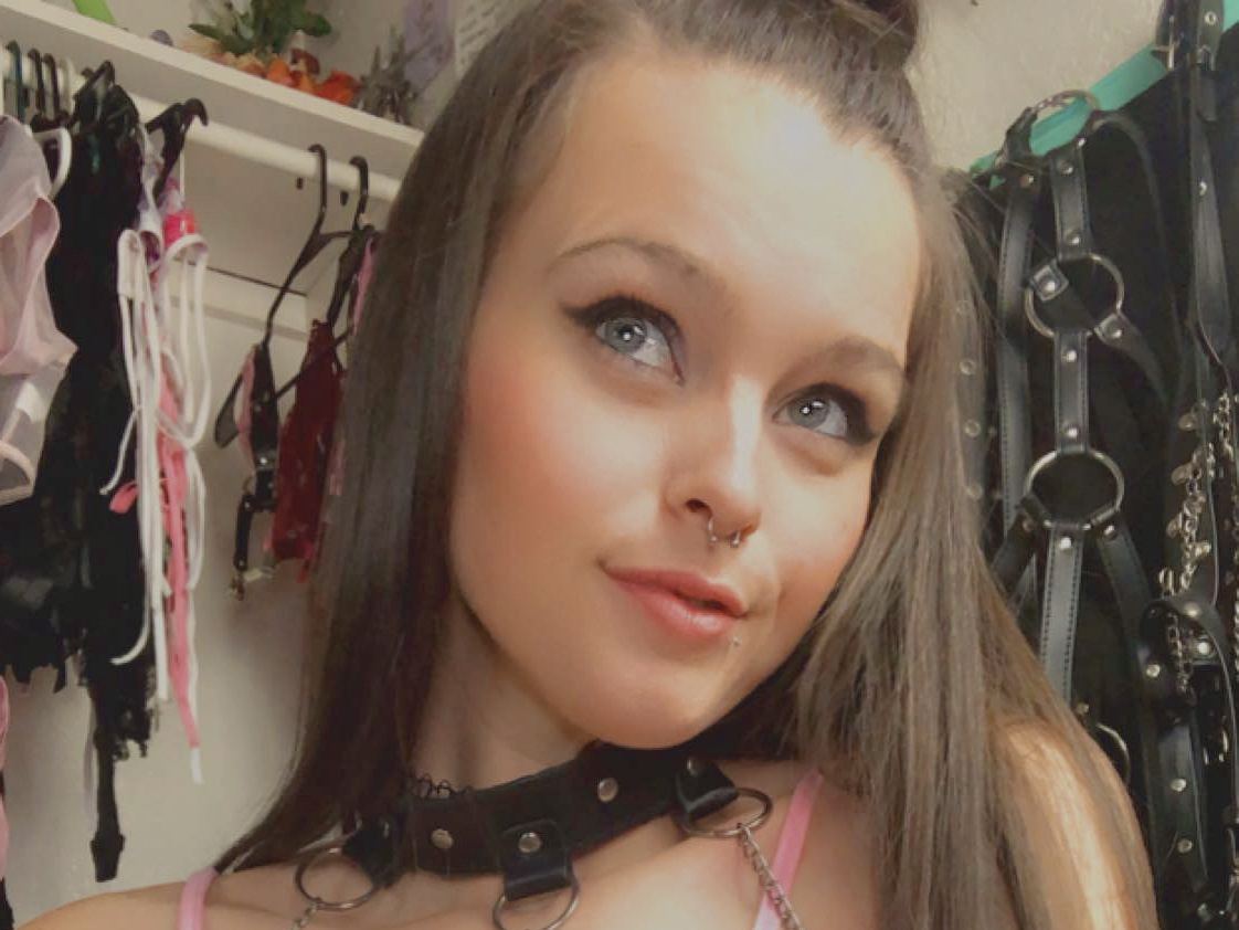 Mandi_Nymphet profilbild på webbkameramodell 