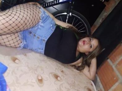 Imagen de perfil de modelo de cámara web de XxXRias_HootXxX