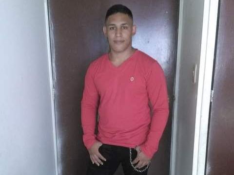 mike_vidal profilbild på webbkameramodell 
