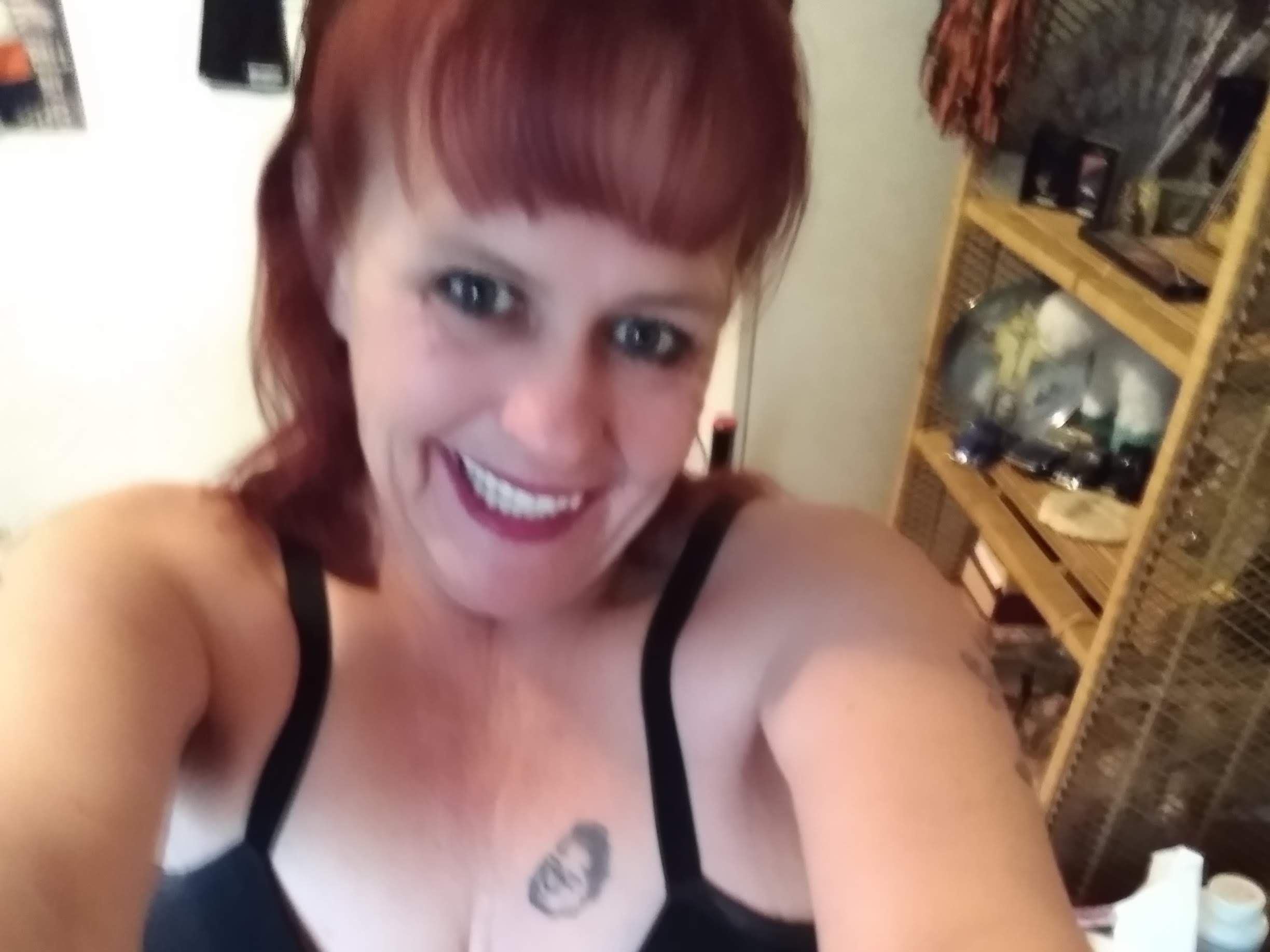 Profilbilde av QueenBitch49 webkamera modell