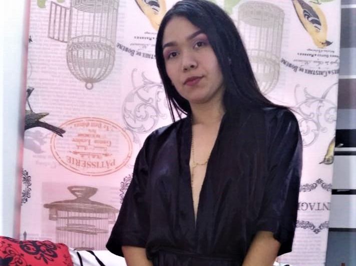 Foto de perfil de modelo de webcam de MAYLI_L 