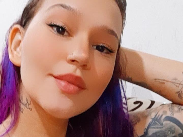 Imagen de perfil de modelo de cámara web de MeloodyDoll