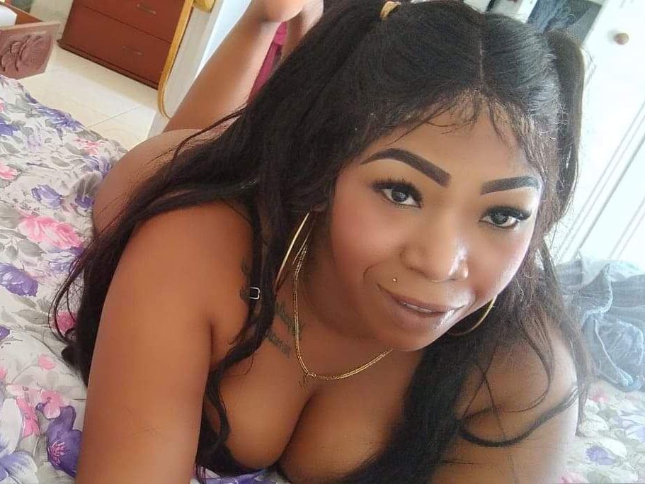 Image de profil du modèle de webcam hillarysquirt