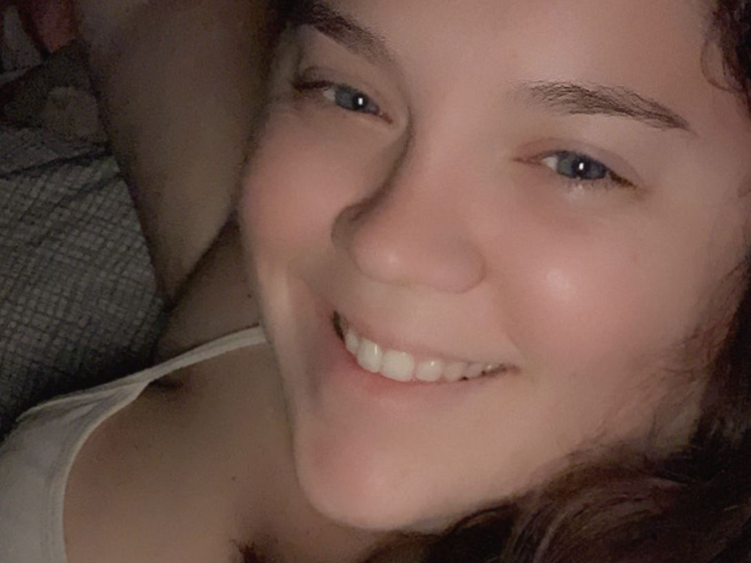 Profilbilde av emilyrose99 webkamera modell