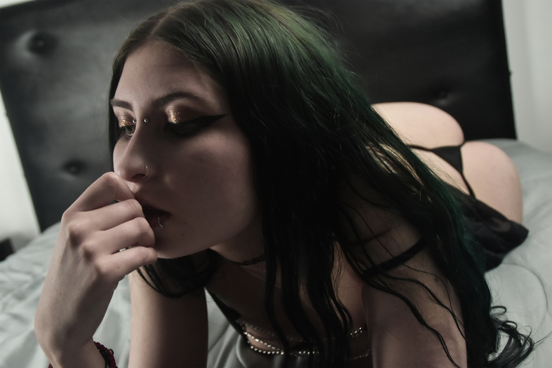 Artist BellaRavenn Foto 3