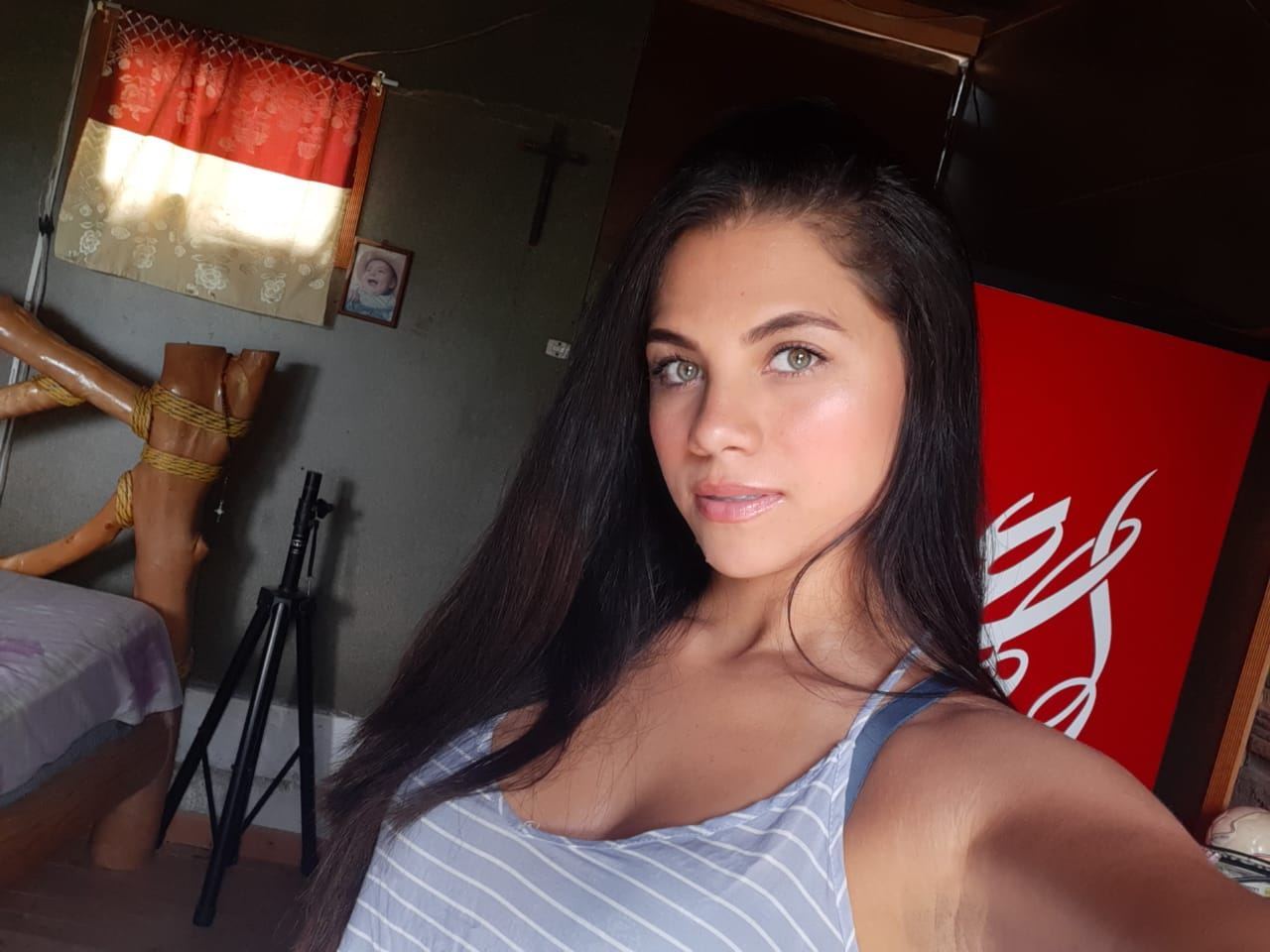 Imagen de perfil de modelo de cámara web de LuceroEvans