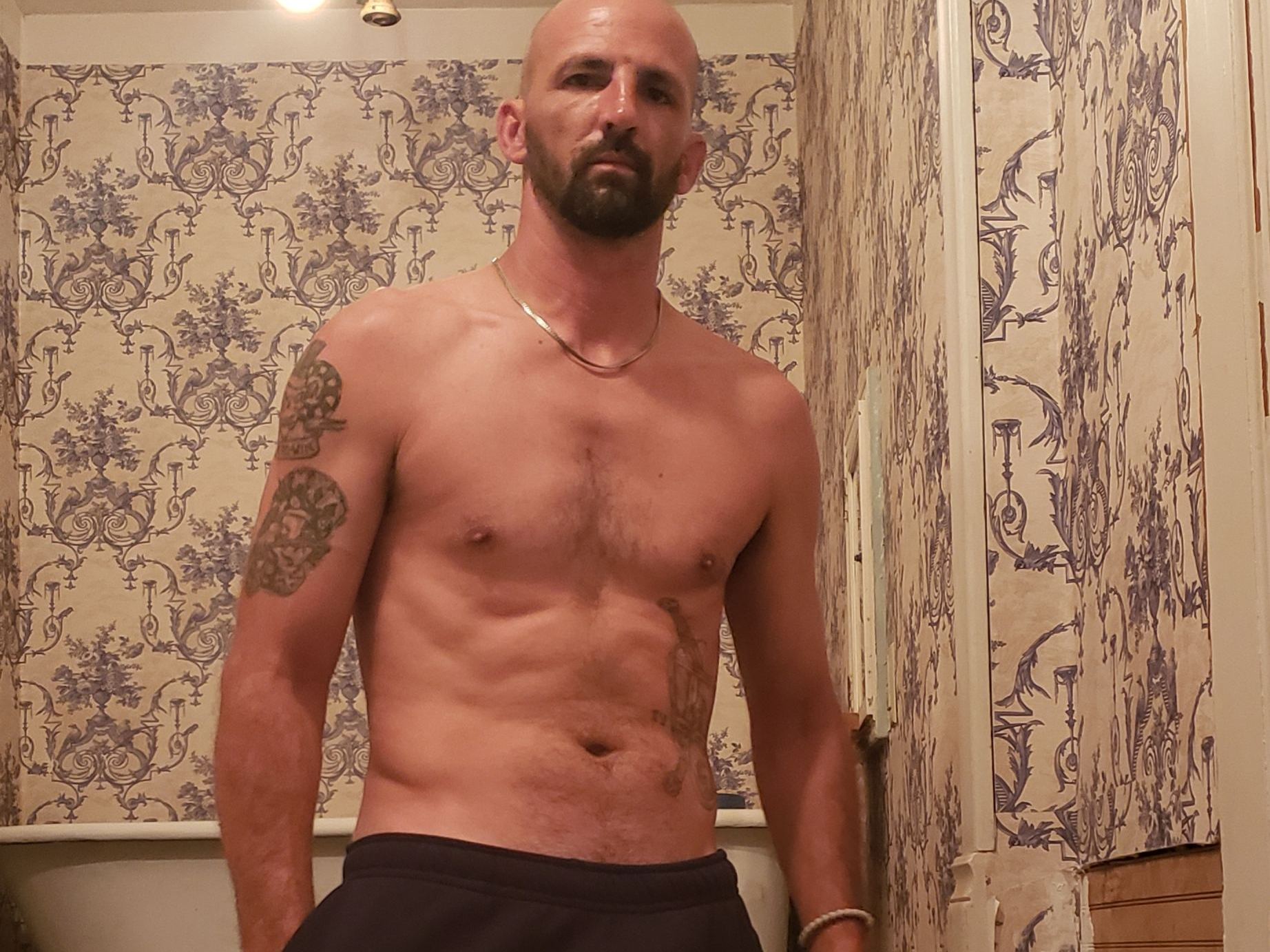 Deezy82 cam model profile picture 