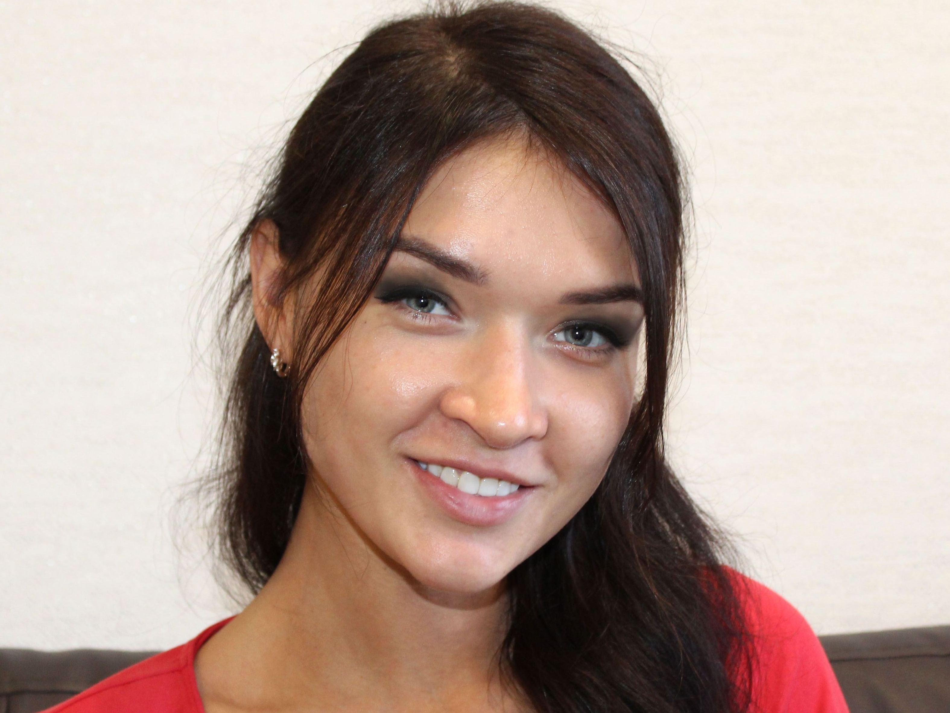 Image de profil du modèle de webcam AdeleNicholson