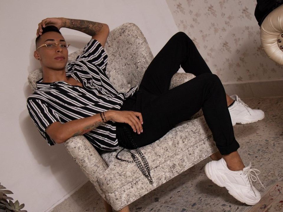ricardo_hoot profilbild på webbkameramodell 