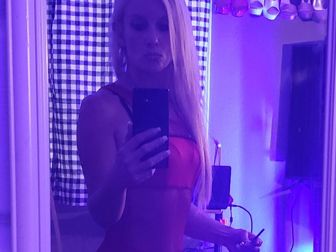 Dirtibarbi profielfoto van cam model 