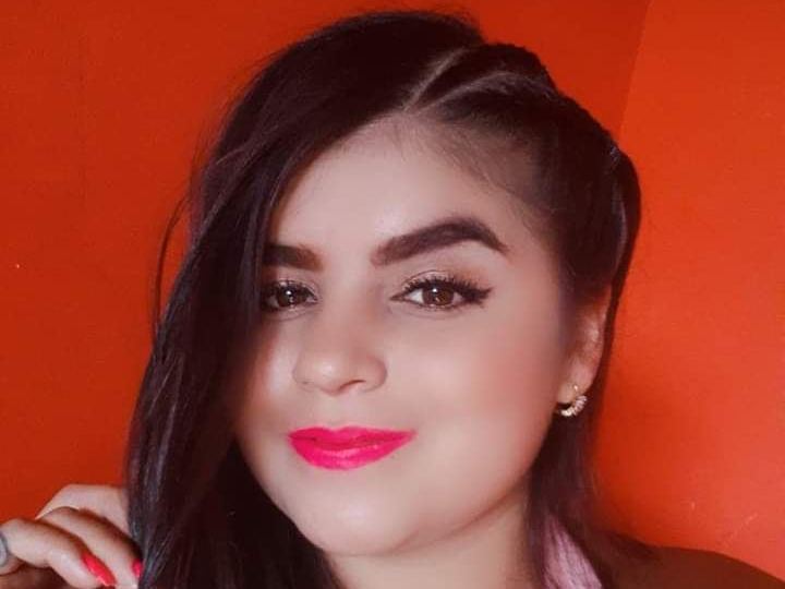 SaraDunns profielfoto van cam model 