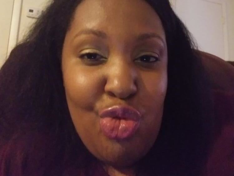 Image de profil du modèle de webcam Alexis_Camilla