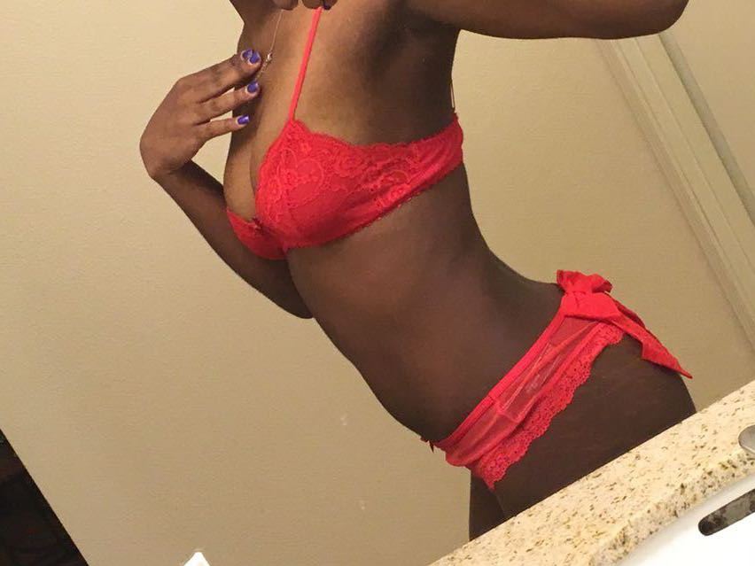 Imagen de perfil de modelo de cámara web de ChocoDrop21