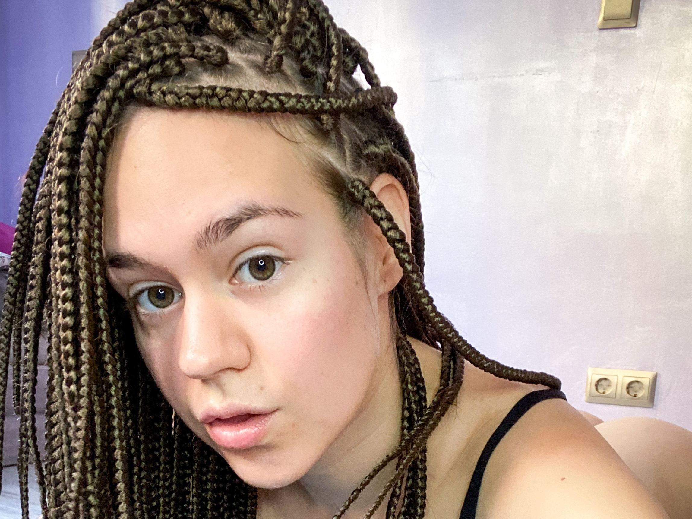 LeriaGlow161 profilbild på webbkameramodell 