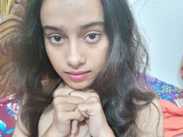 Image de profil du modèle de webcam youngcutiepie2002