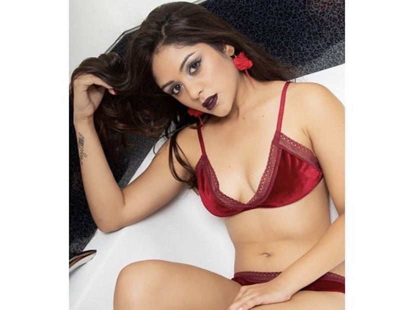 Marianadiiaz cam model profile picture 