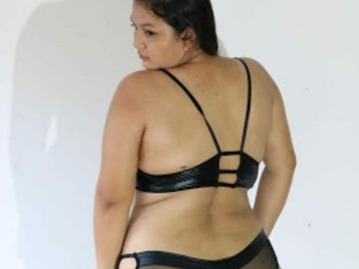 Imagen de perfil de modelo de cámara web de Camila_Cooper