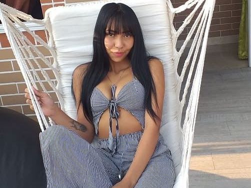 Imagen de perfil de modelo de cámara web de miamoreno