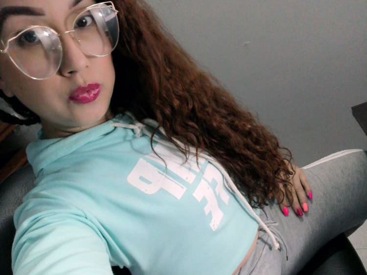 Imagen de perfil de modelo de cámara web de Nikky_Aniston