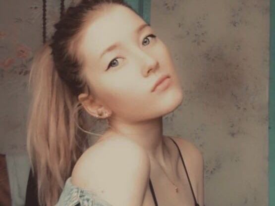 Image de profil du modèle de webcam Shine_is_Gold
