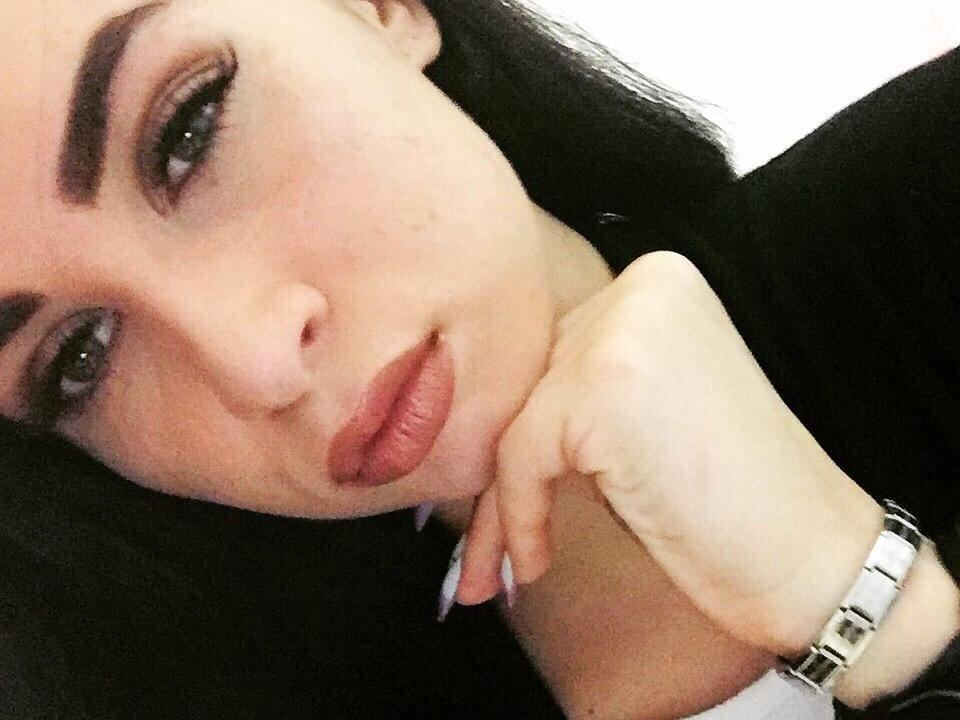 Imagen de perfil de modelo de cámara web de catJulia2