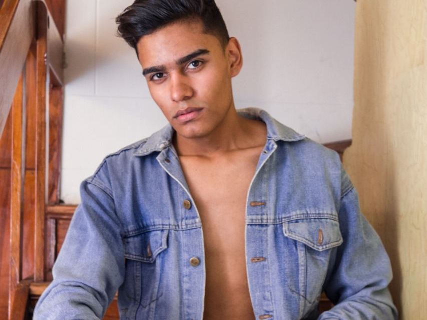 Imagen de perfil de modelo de cámara web de alessoxcx
