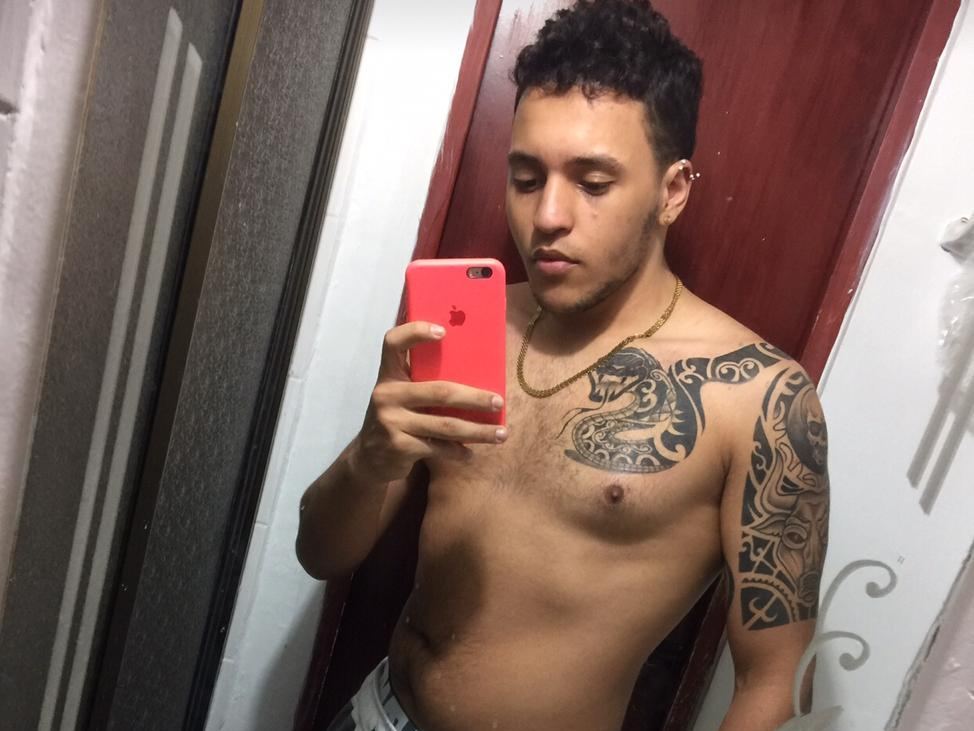 Rocky_Saenz profilbild på webbkameramodell 