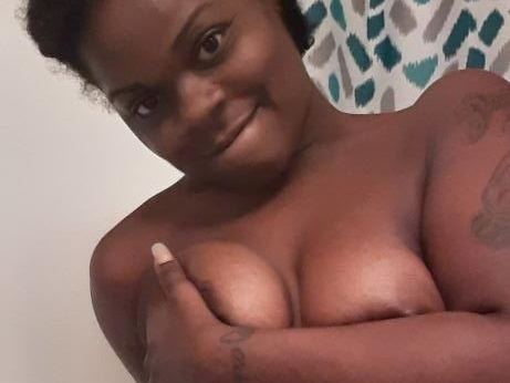 Slippery_Chika cam model profile picture 