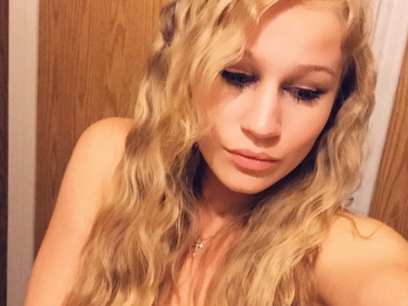 Image de profil du modèle de webcam DesireexxxDesire
