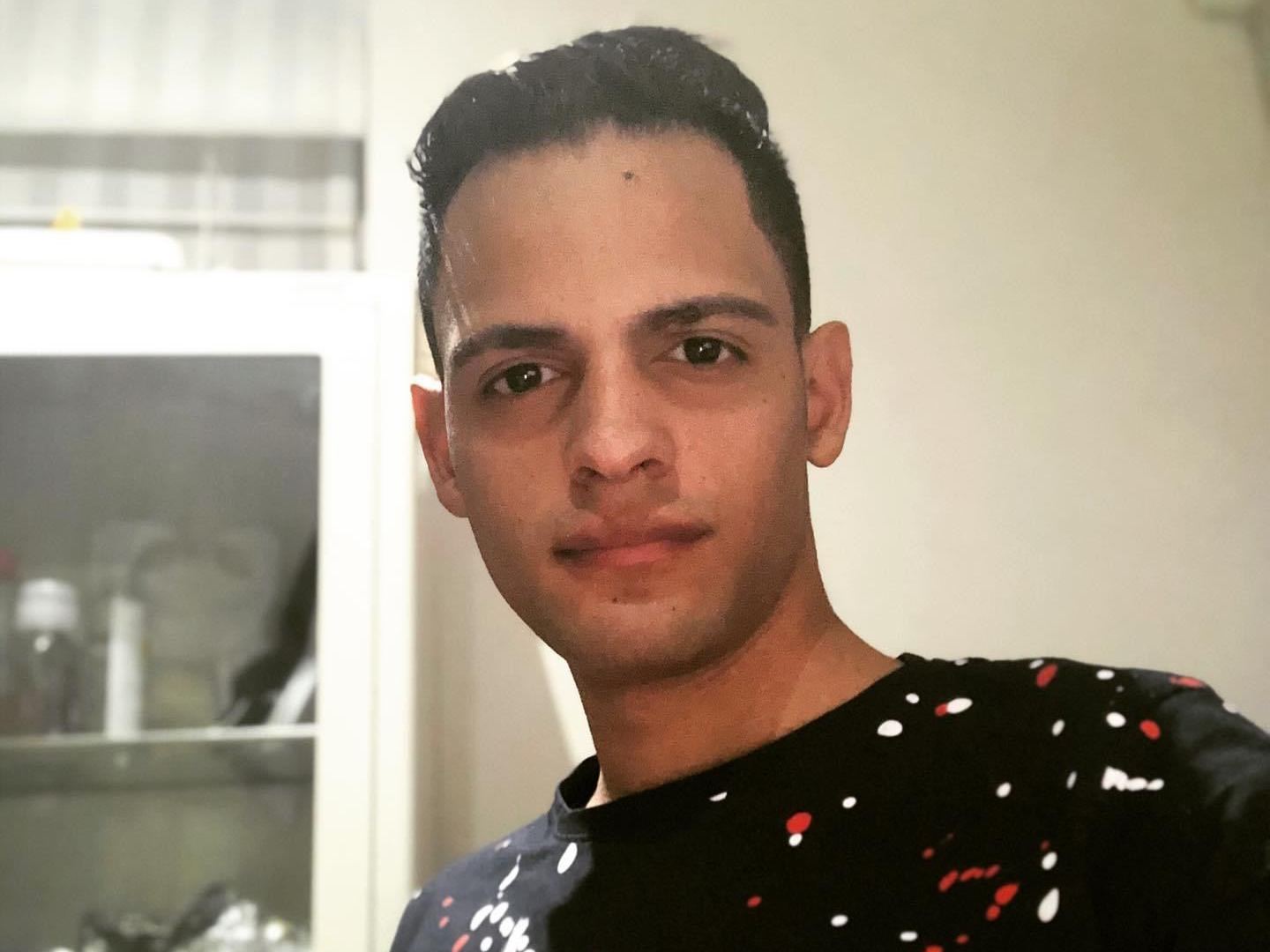 NikeYt profilbild på webbkameramodell 