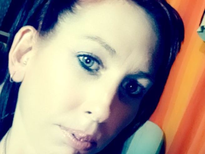 Hotnhornyone15 profielfoto van cam model 