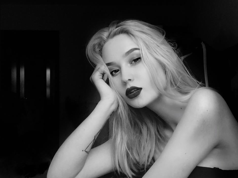 Imagen de perfil de modelo de cámara web de Maryana_Rich