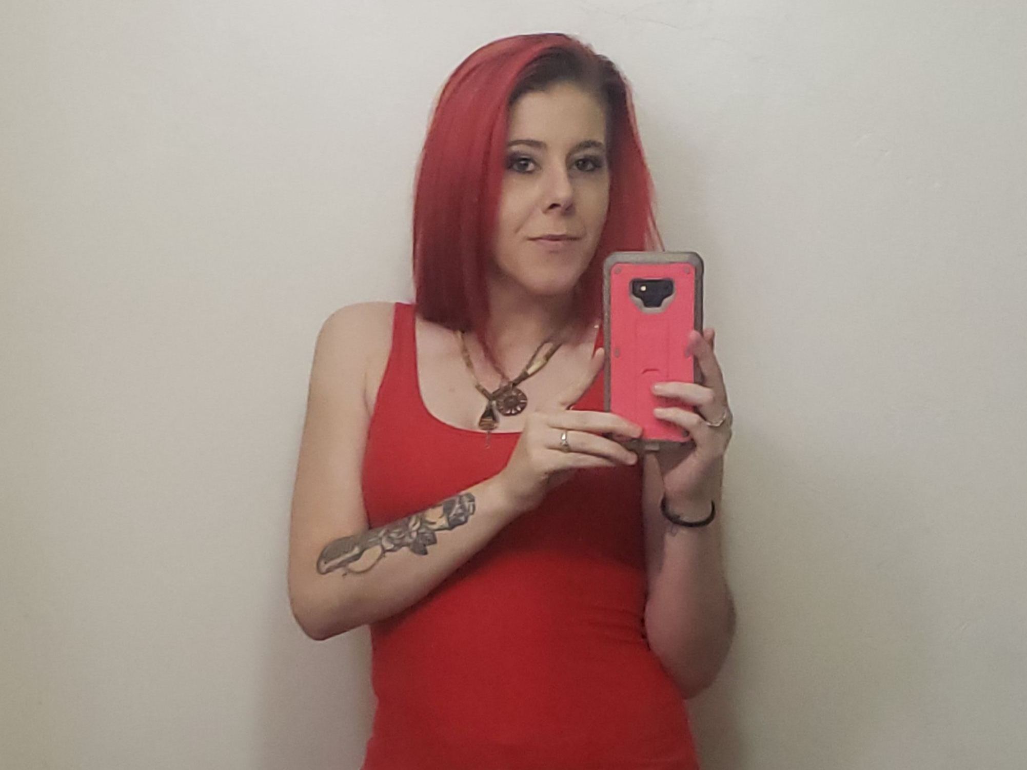 SassyMissRed profilbild på webbkameramodell 