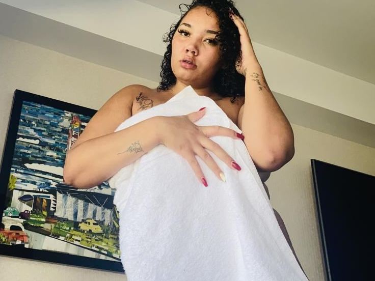 Chynalyn118 Profilbild des Cam-Modells 