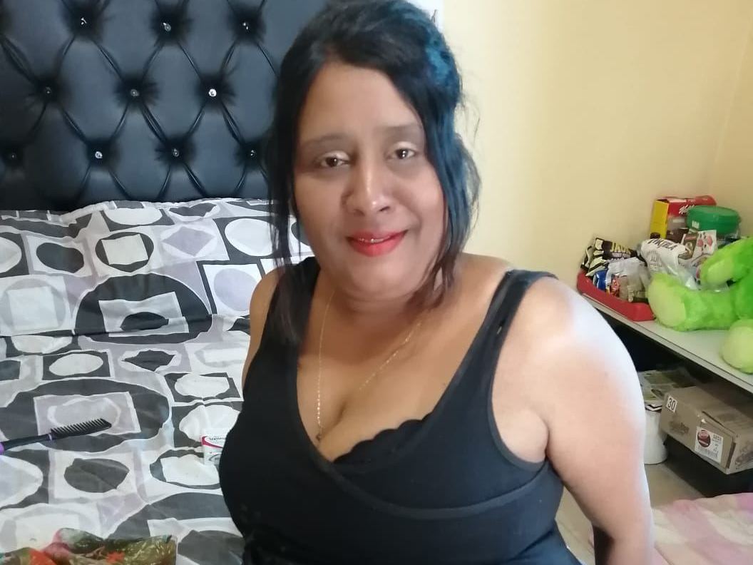 Foto de perfil de modelo de webcam de IndiaCandyMilf69 