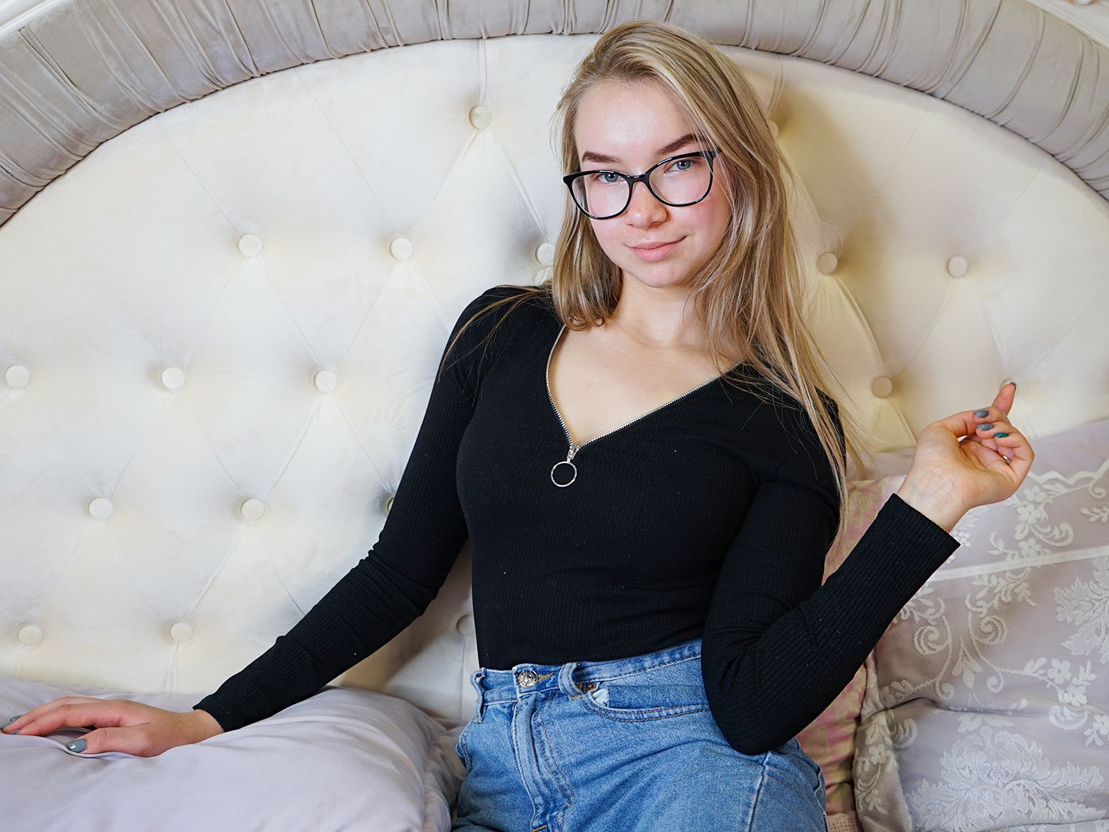 Imagen de perfil de modelo de cámara web de KristySea