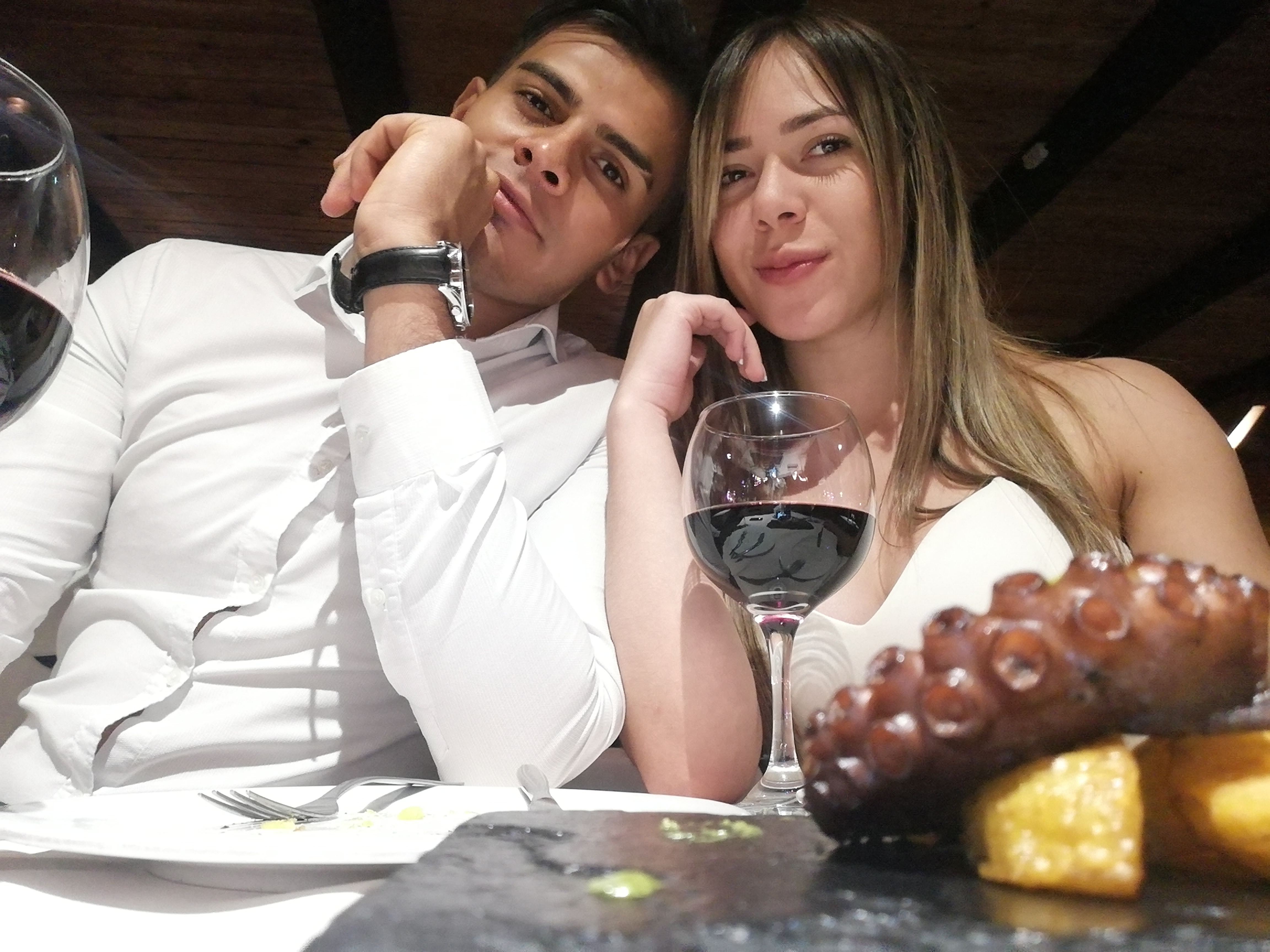 Santi_and_vale cam model profile picture 