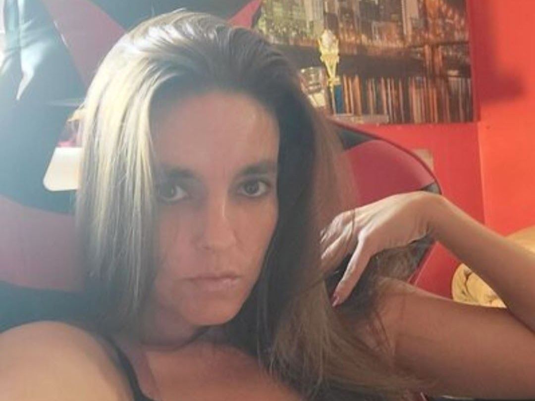 Realnrare profielfoto van cam model