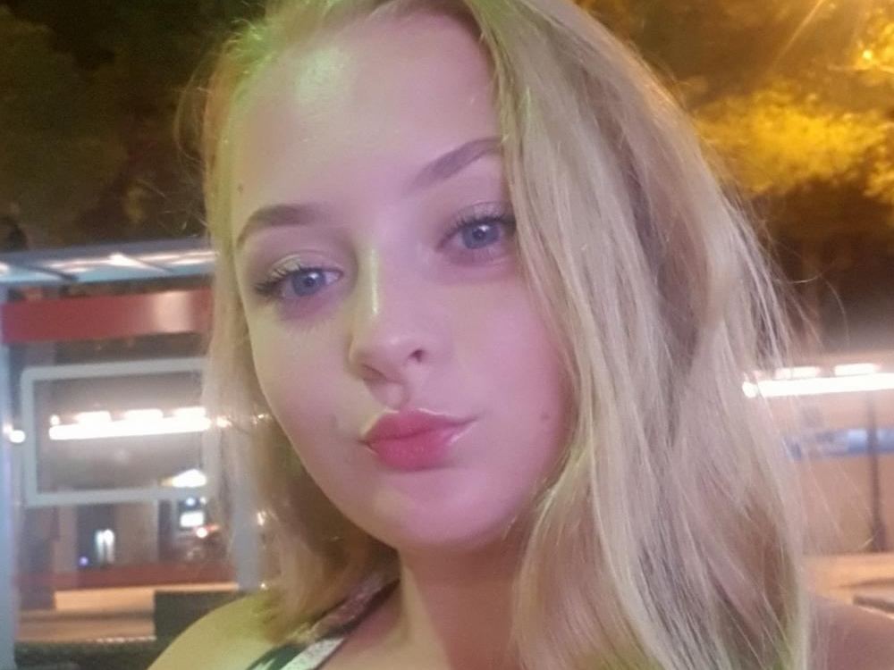 Naughtyblondetinkx immagine del profilo del modello di cam