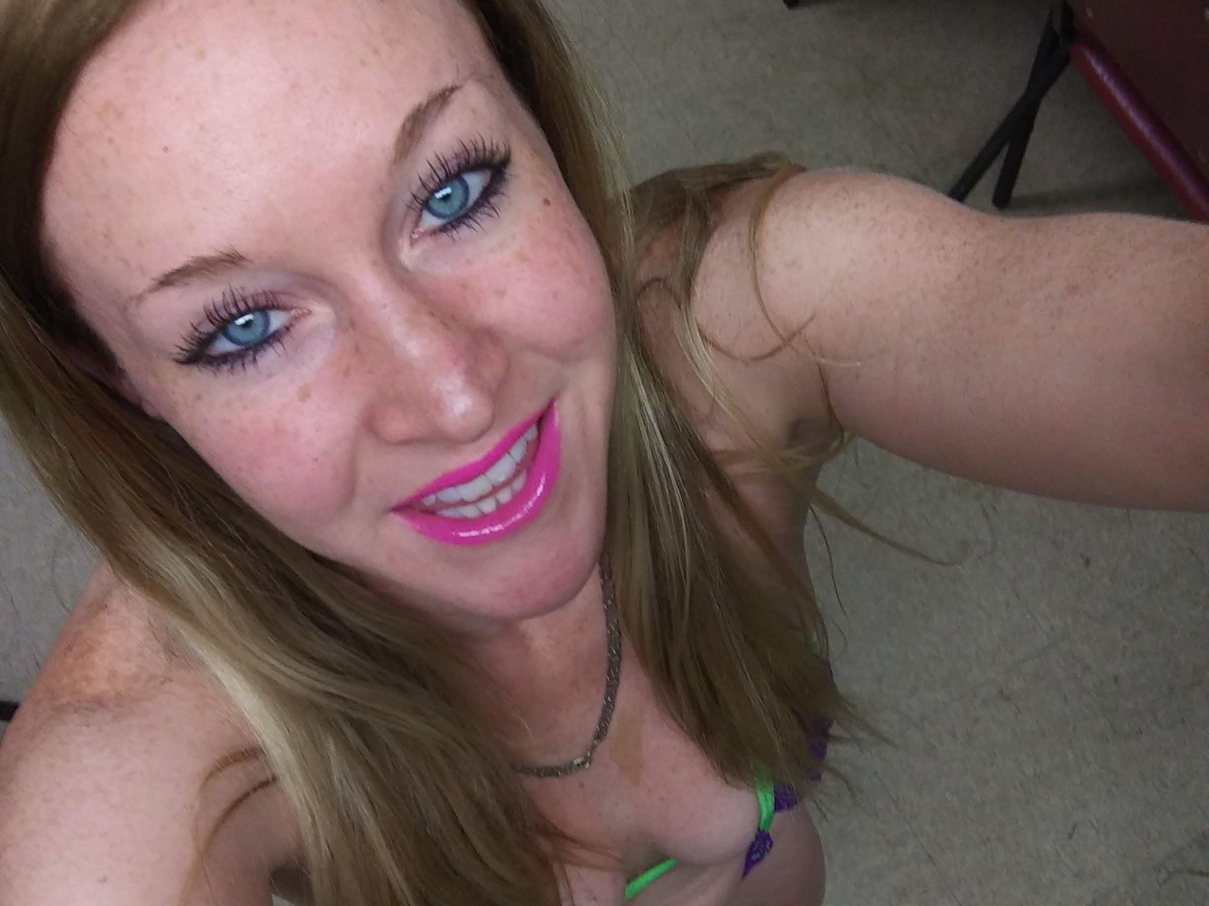 MiaMonroexoxo cam model profile picture 