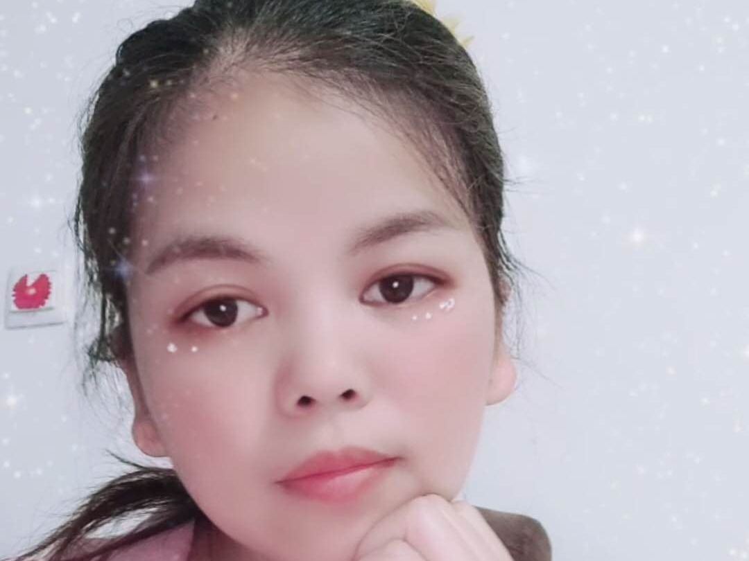 Alishee profilbild på webbkameramodell 