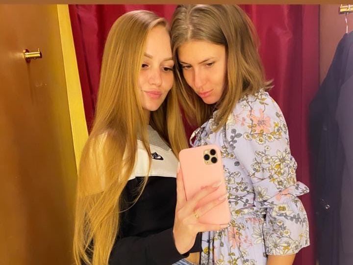 Foto de perfil de modelo de webcam de Kerry_and_Monika 