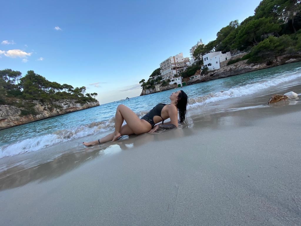 Foto de perfil de modelo de webcam de Hela398 