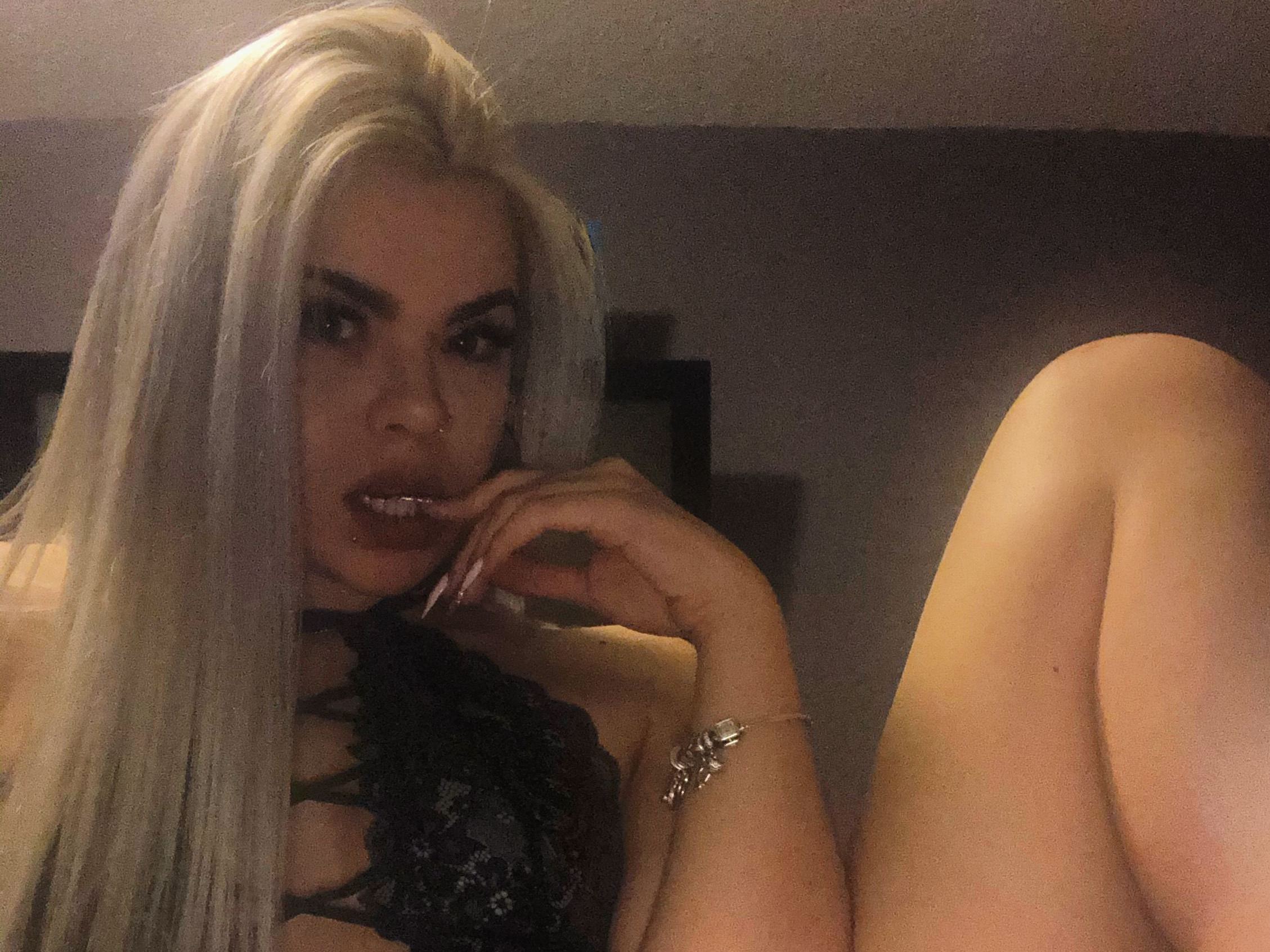 ANGELMUNROE profilbild pÄ webbkameramodell