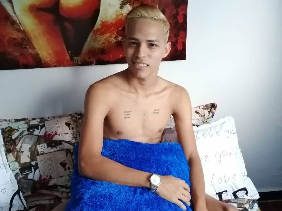 DimitriWet immagine del profilo del modello di cam