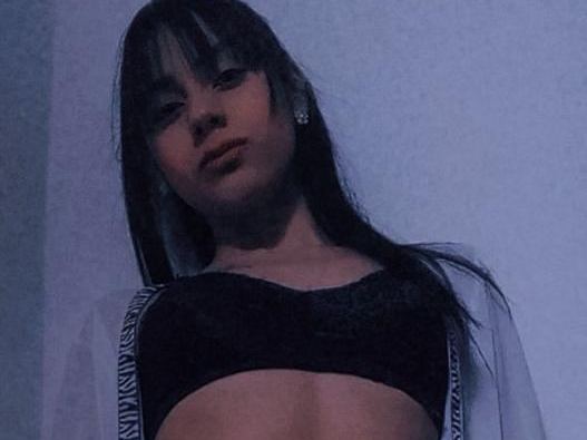 Imagen de perfil de modelo de cámara web de Alana_Franco