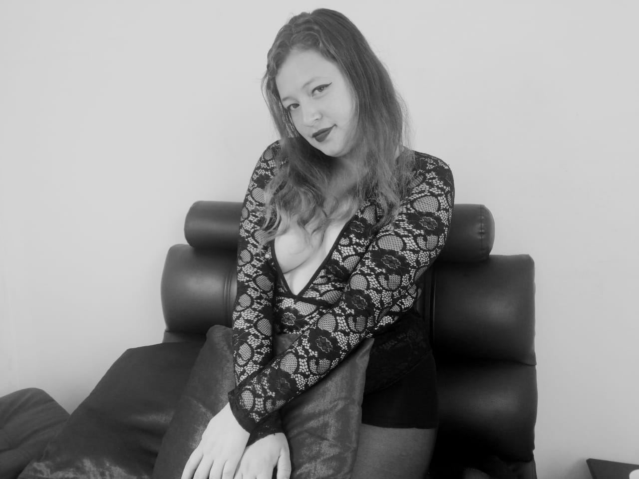 EvelynPrime profilbild på webbkameramodell 