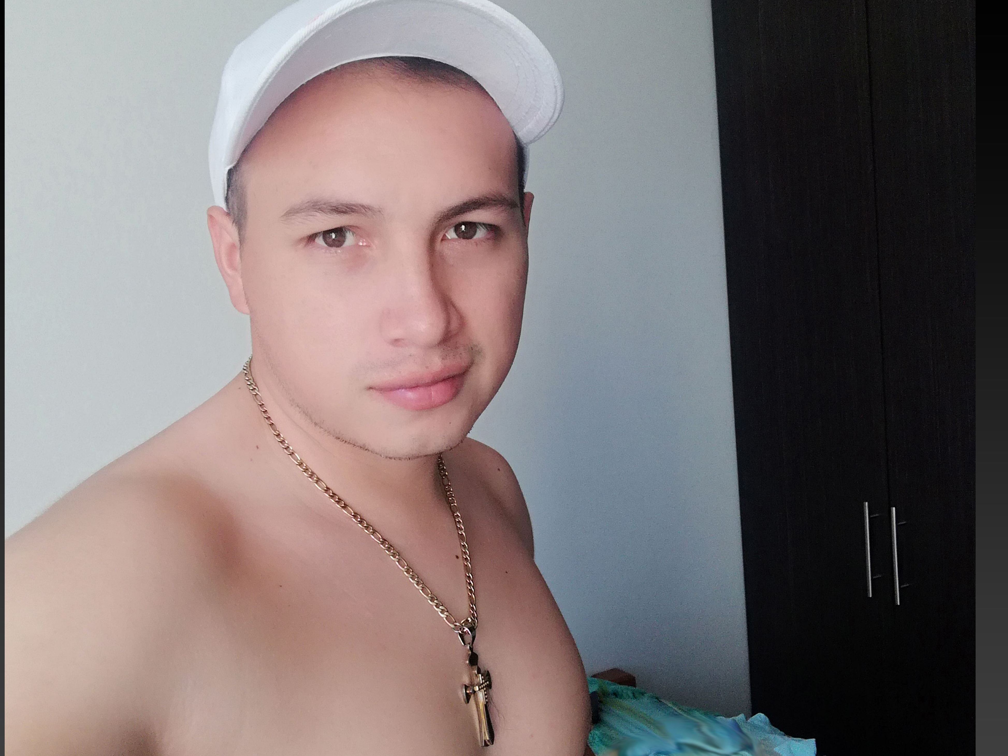 Imagen de perfil de modelo de cámara web de Alucard_x