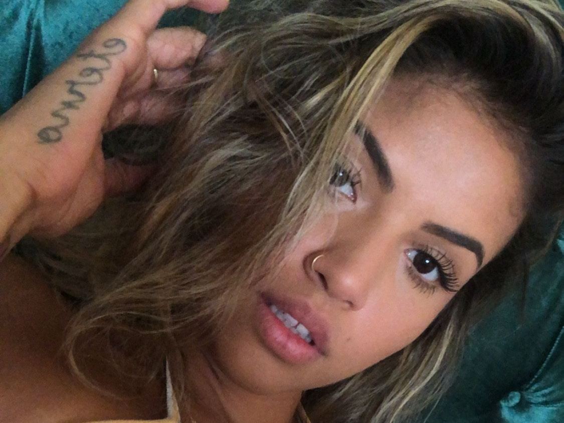 Ella_Cyn profielfoto van cam model 